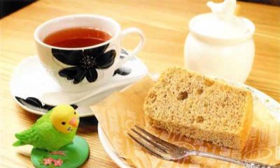 紅茶シフォンケーキと39種類の選べる紅茶のセット